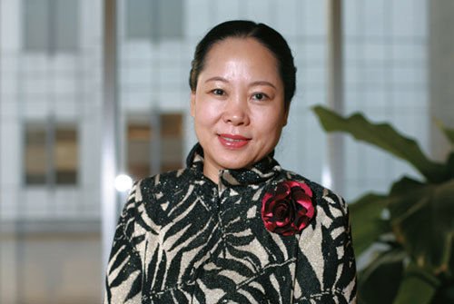 星河湾副总裁梁上燕暂别房产界 赴法国留学