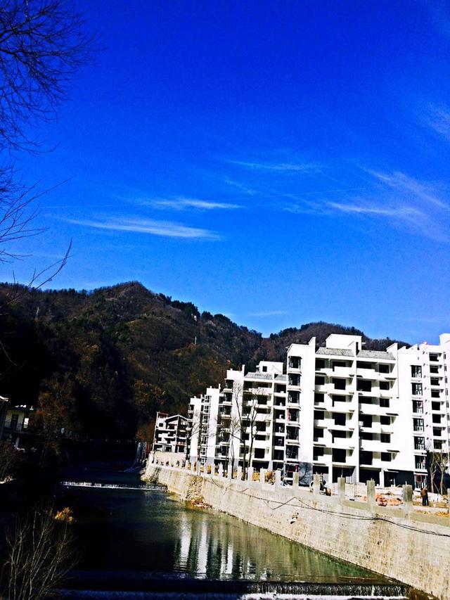 原生态皇冠生态小镇 青云林海留一份自在给生