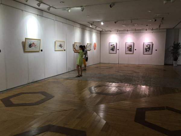 8月8日八人水墨作品展在天朗美术馆隆重开幕