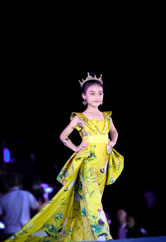 融创西安 2017-2018首届潮童大秀璀璨启幕