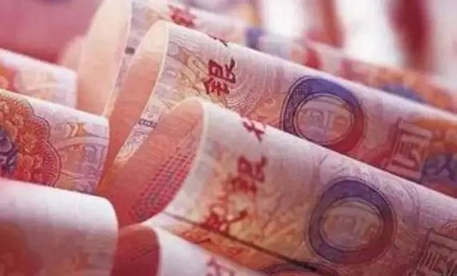 龙湖地产董事长_龙湖地产 收入(2)