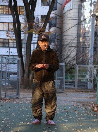 组图:日本穷人买不起房住街边 宁愿流浪也不乞讨