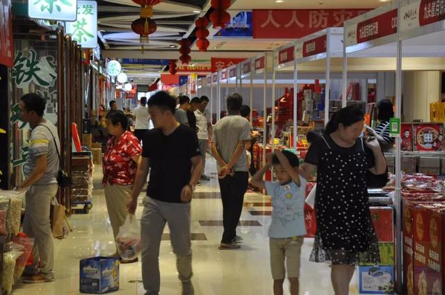 2018郑州华南城中秋月饼展销会火热进行中