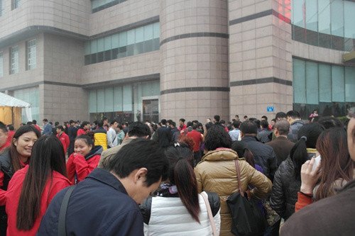 全郑州看万科+郑州万科城首次开盘劲销近200