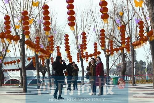 全国各地春节习俗 郑州人多了个新去处园博园