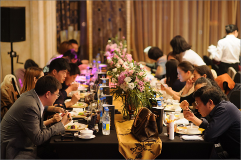 以圈层夜宴之名 约”定至美龙台人生