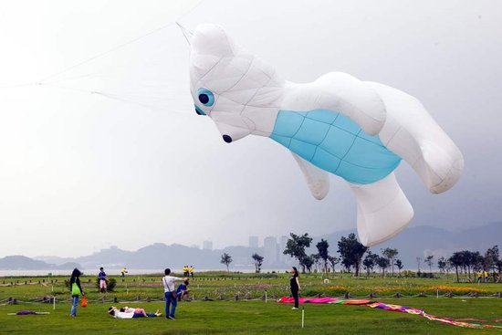 珠海首次国际风筝会在格力海岸拉开序幕_房产珠海站_腾讯网
