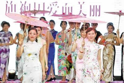 分场举行吉尼斯纪录挑战v分场珠海美女走秀公咪咪蛋看旗袍的图片