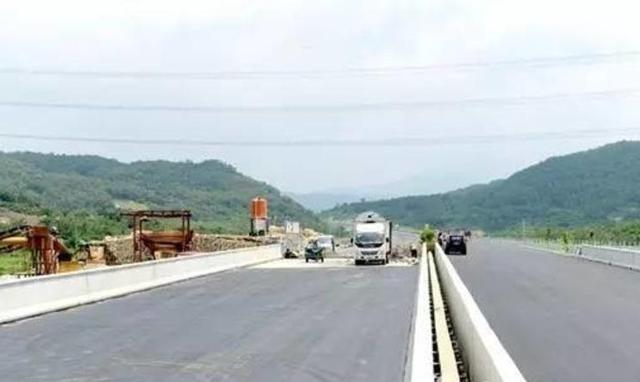在珠海的潮汕人 粤东这段高速公路预计年底全