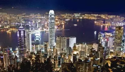 中国华融大厦再迎利好!香港纳税人在家可办横