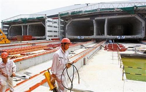 港珠澳大桥启动沉管隧道焊接合龙演练