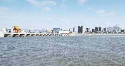 巴彦淖尔市gdp_巴彦淖尔市地图(3)