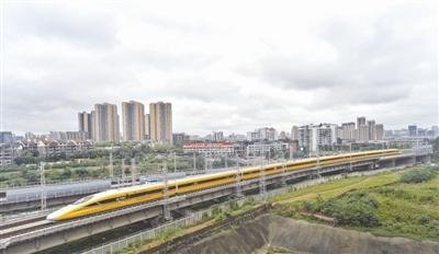 成渝客专动检车首跑年底通车 成都1小时到重庆