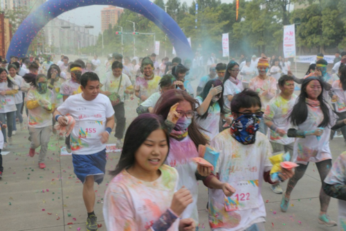 悦虎门 一起跑中惠悦峰千人彩跑圆满落幕