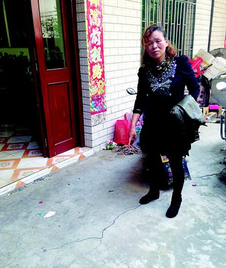 鄂州一五层居民楼突发塌陷