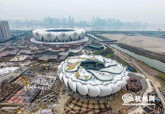 杭州奥体中心网球中心变身"小莲花" 航拍画面超美