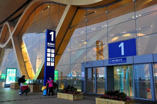 杭州东站和萧山机场上榜国内最热出发站