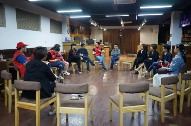 故宫文物修复师带着浙江一群特殊孩子一起修