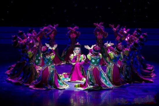 自治区文化厅主办的第四届中国蒙古舞大赛暨第四届内蒙古电视舞蹈大赛
