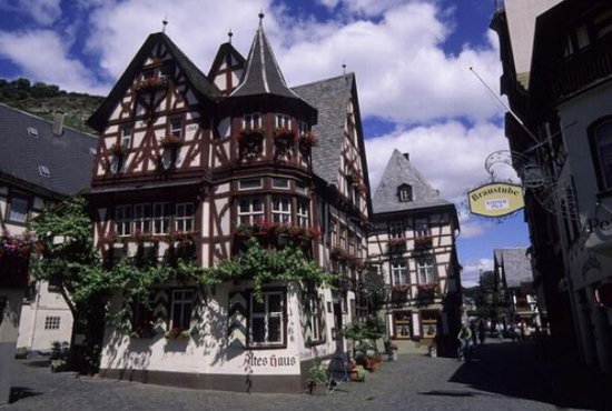 房地产税开征路漫漫 看外国房产税都是怎么征