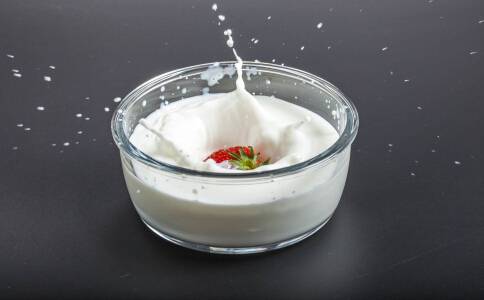 晚上喝酸奶会长胖吗 盘点喝酸奶的5大禁忌_频