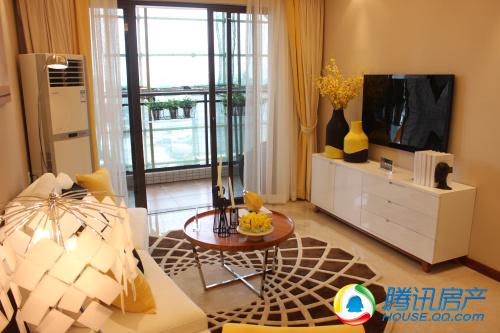 珑城半山憨豆先生蜡像活动受市民热捧