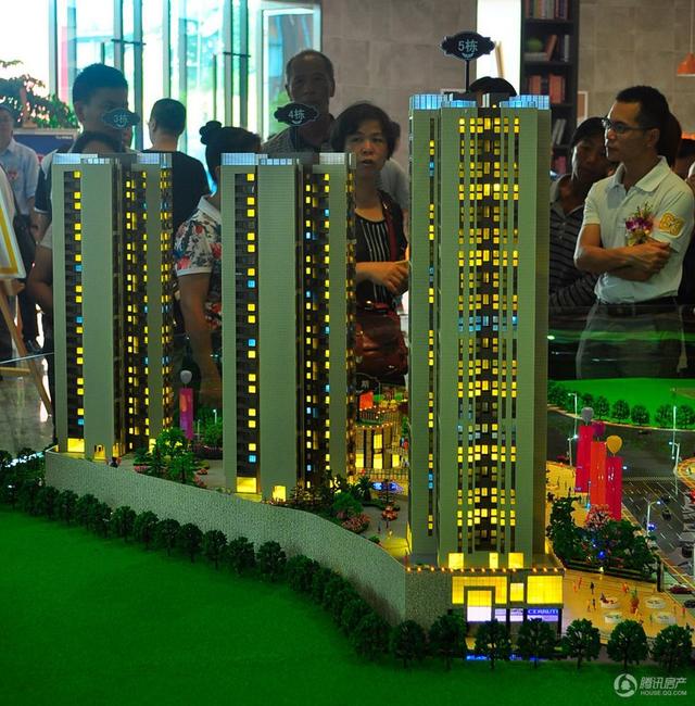 首付25%已落地 10月房子要不要买?