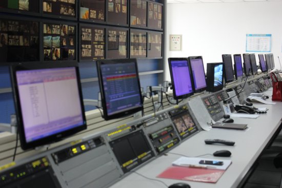 绵阳电视台媒体开放日迎遂宁商会企业家到来_