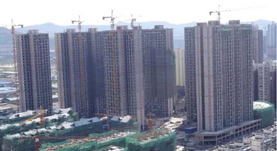 嘉陵一楼盘成烂尾房 900多户居民人生浩劫_