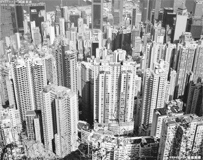 香港土地困局：房价贵绝全球 人均仅16平方米左右