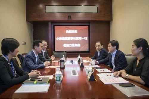 王健林会见雷军 网友:进军房地产还是卖手机