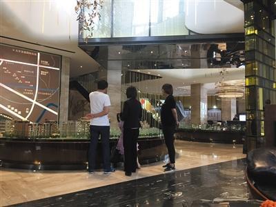 楼市最严调控季 有投机者被套牢300万元