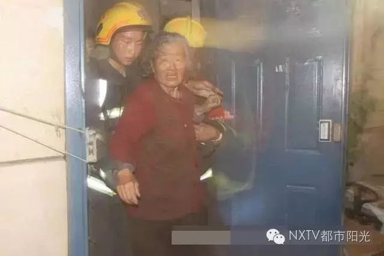 银川:杂物楼道着流程堵住大火逃生路dmax+3室内设计居民图片