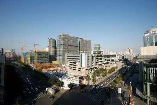 汕头市中心夜空最亮的华润大厦背后,是怎样的