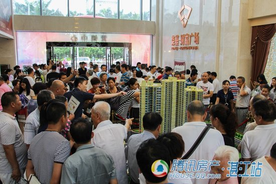 尊享城央核心臻品 荣基·财富广场营销中心5.28耀世开放