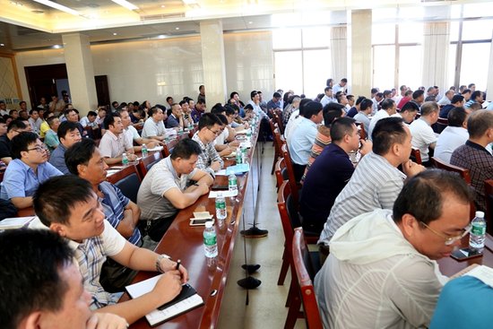 我市加大对工地安全和房地产市场秩序监管