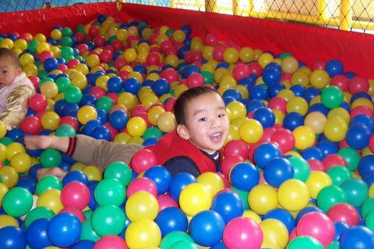 天奕国际环球反斗乐园五一盛大开放