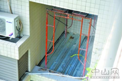 事发中山西区蓝波水岸华庭小区 加建房间危及整栋楼