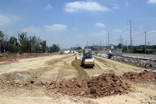 一路未平一路又破 淮南道路整修开启疯狂模式