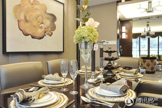 奢享智能惊艳全城 翰林世家鼎樾180阿玛尼样板