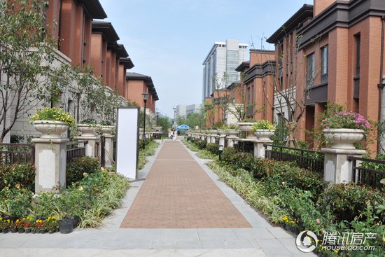 翰林世家实景样板区游园活动 5月31日华丽绽放