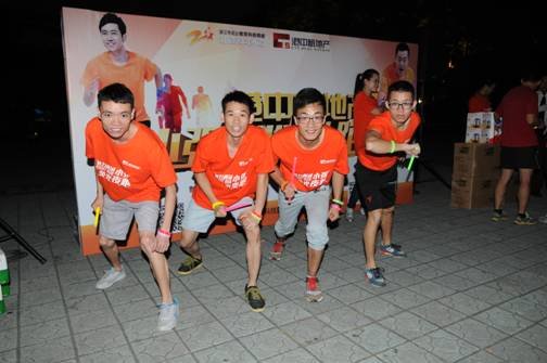 港中旅VS浙6频道 魅力西湖荧光夜跑圆满落幕