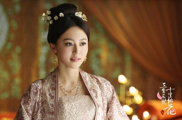 素锦黄梦莹: 狠毒背后其实是小迷糊