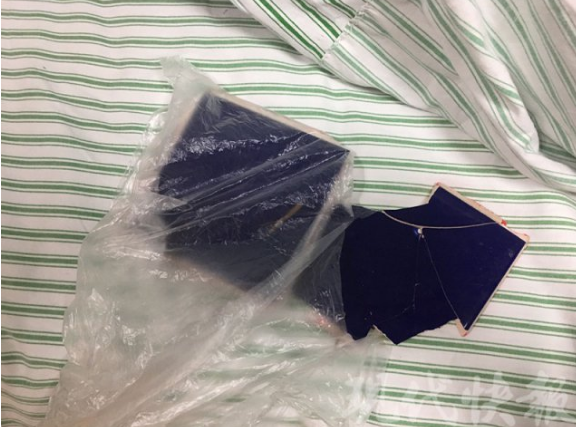 南京一老人路过施工围挡被坠落物砸伤