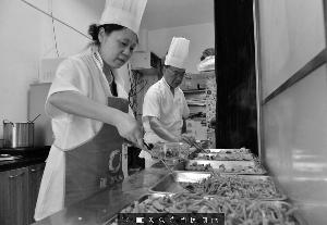 苏州一老人：20年前是被救助者 20年后是志愿者