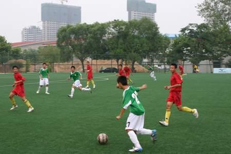 江苏南外足球学校开学 被称黄埔一期