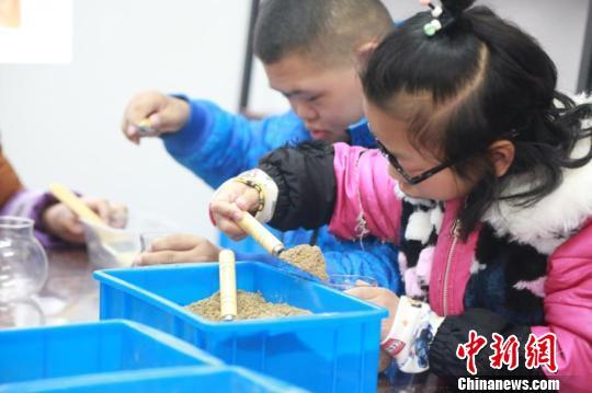 从一个班到一所学校 为特殊儿童筑起梦想家园