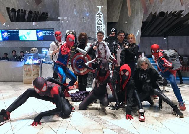 《毒液》中国首映获一致好评 全国百场点映盛况空前