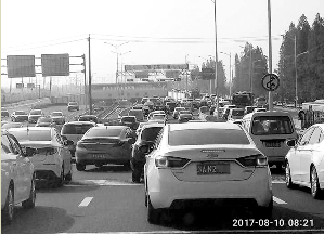南京扬子江隧道北连接线部分开通 道路更加拥堵