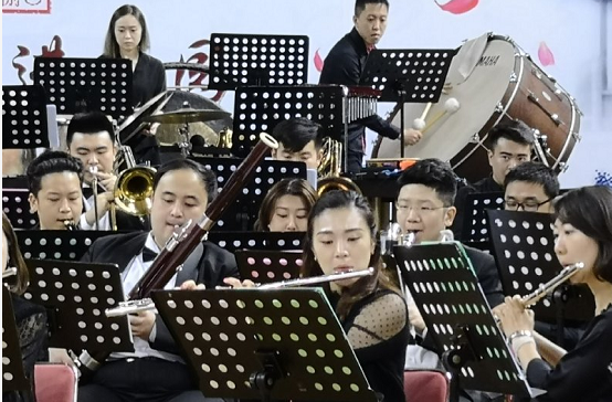 敦善(中国)交响管乐团音乐会奏响南京一中